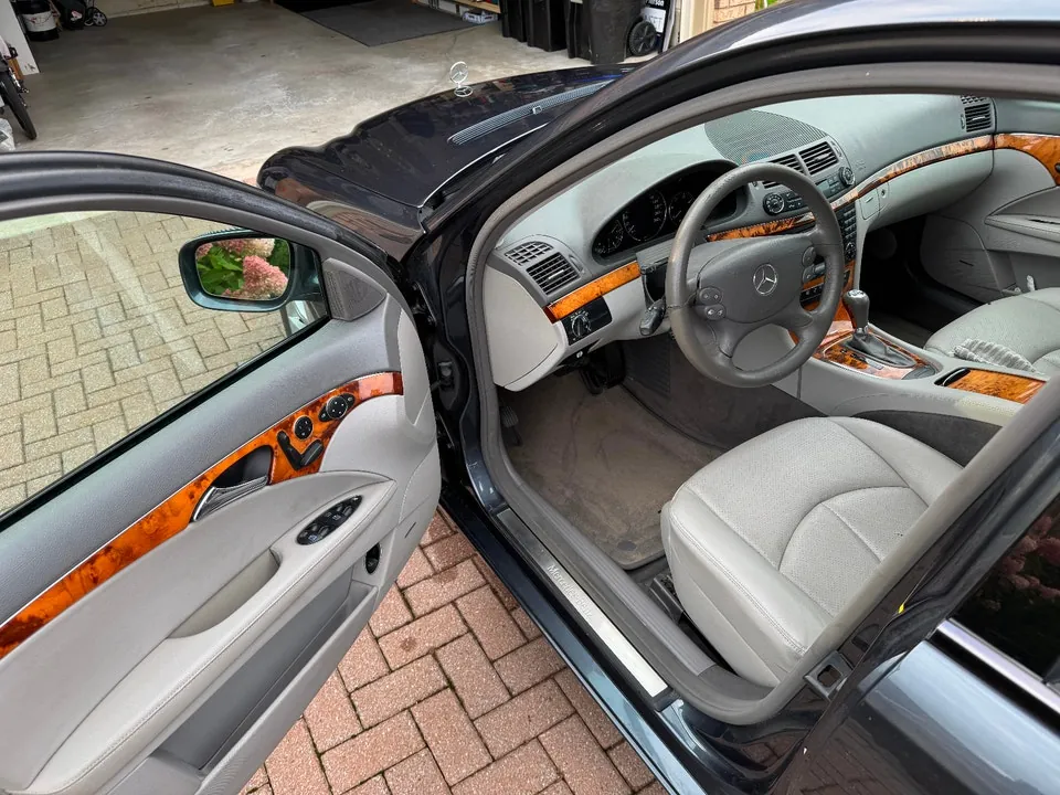 Mercedes-Benz E-Class 2008 photo 5