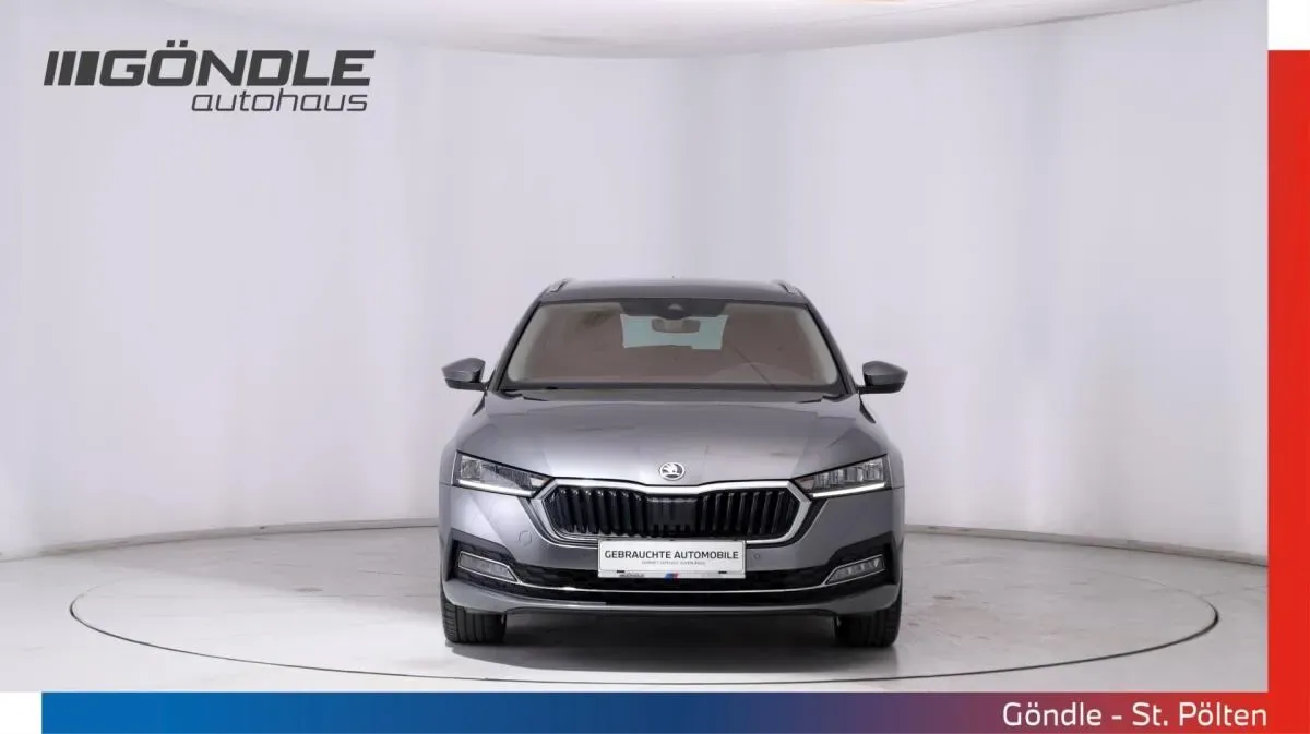Skoda Octavia 2023 photo 2