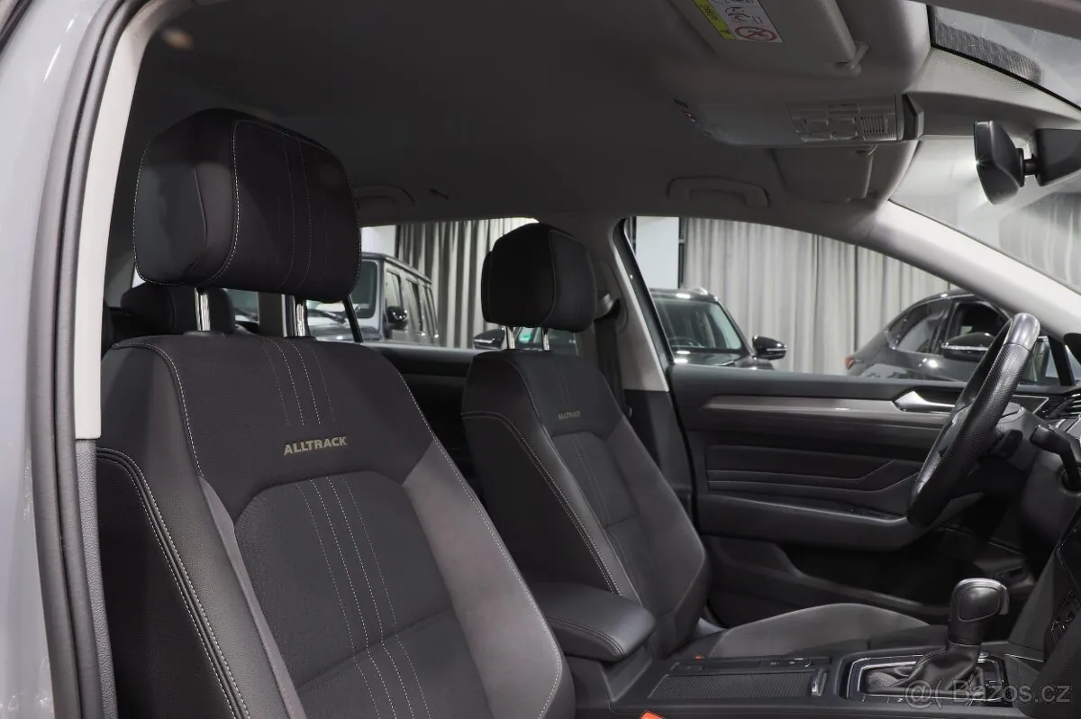 Volkswagen Passat 2022 photo 5