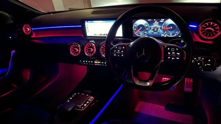 Mercedes-Benz A-Class 2019 photo 2