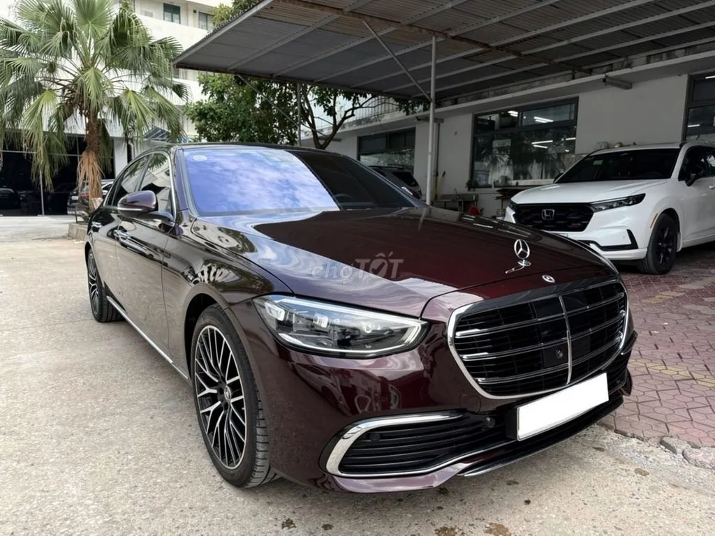 Mercedes-Benz S-Class 2025 photo 3