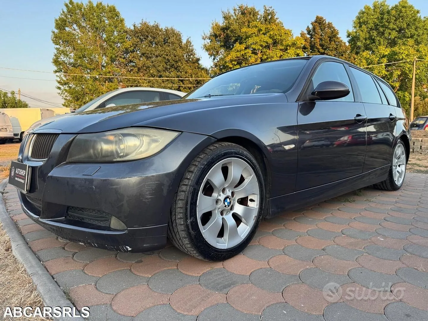 BMW 320D Touring 2007 photo 2