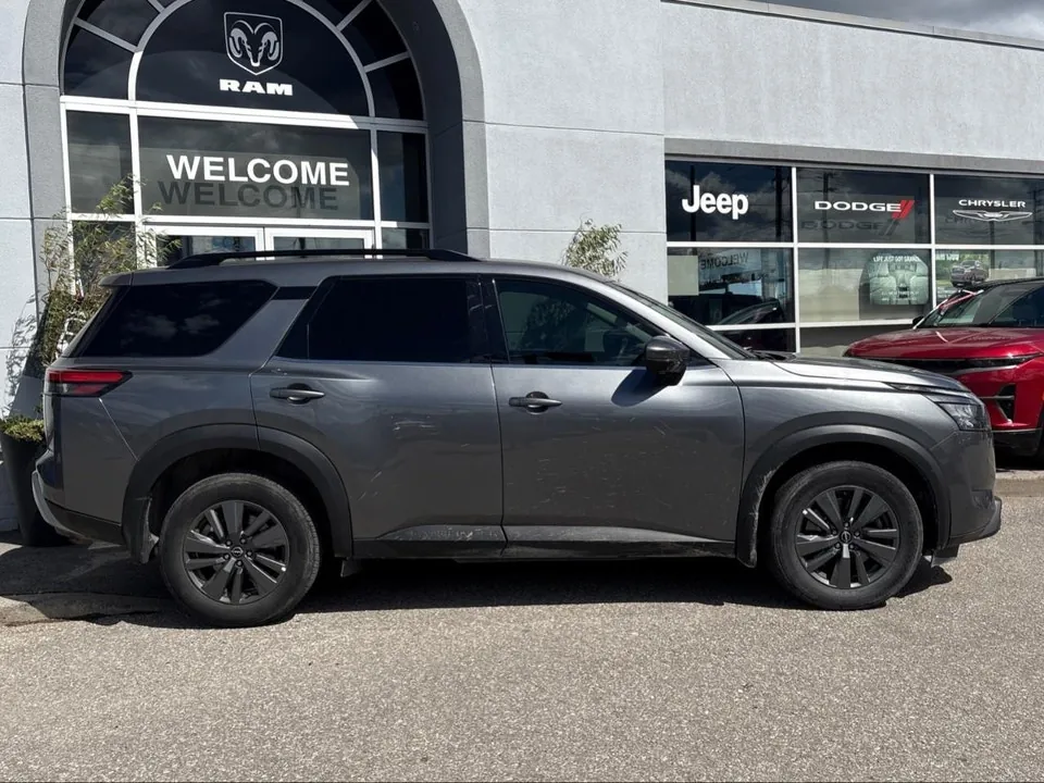 Nissan Pathfinder 2024 photo 3