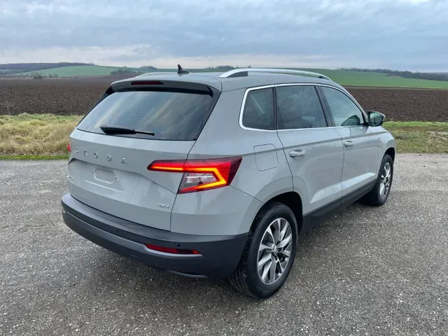 Skoda Karoq 2022 photo 2