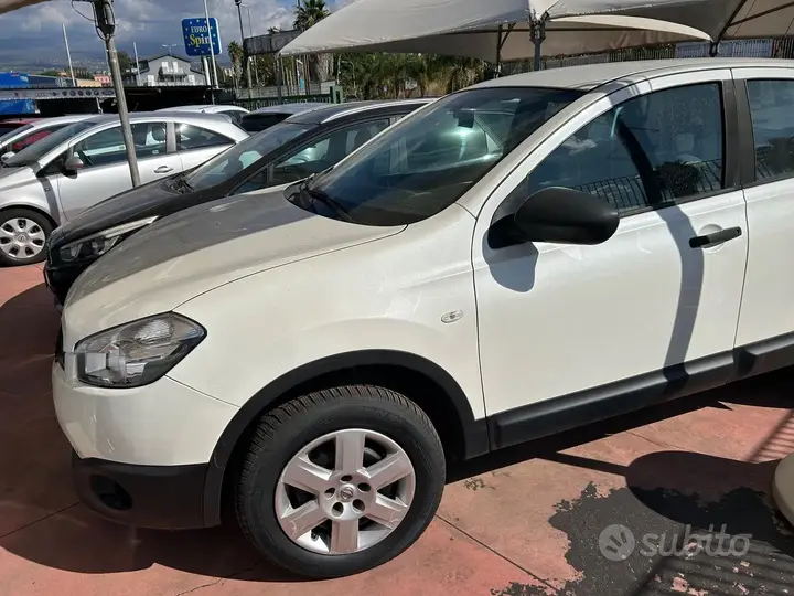 Nissan Qashqai 2014 photo 2