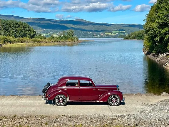 Mercedes-Benz 220 1952 photo 5