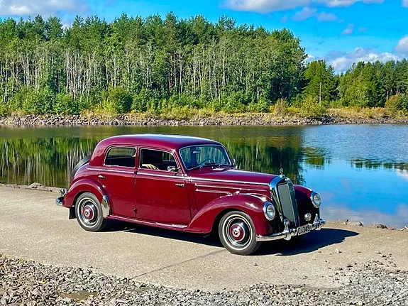 Mercedes-Benz 220 1952 photo 2