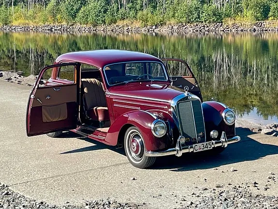 Mercedes-Benz 220 1952 photo 3