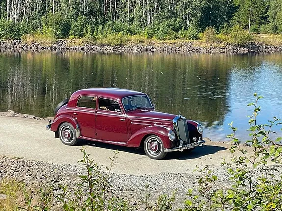 Mercedes-Benz 220 1952 photo 4