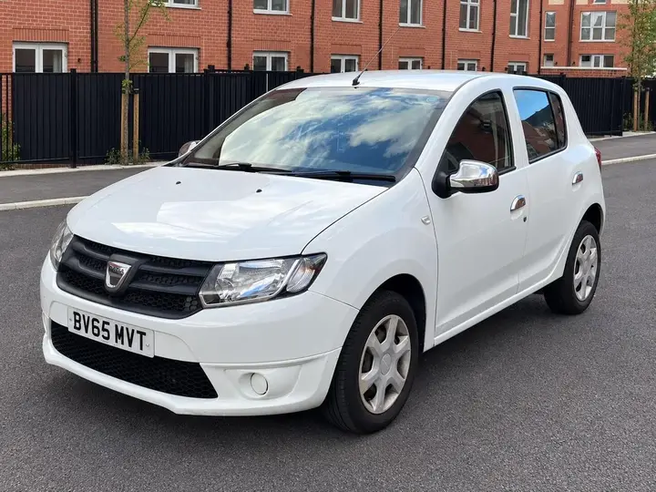 Dacia Sandero 2015 photo 3