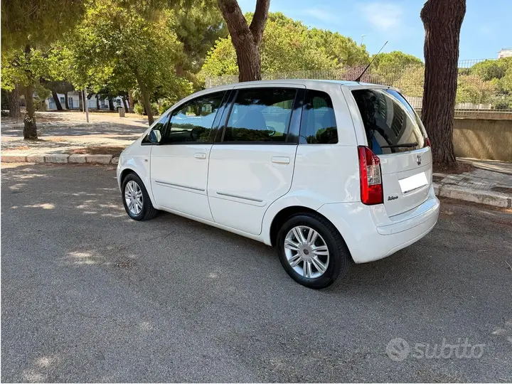 Fiat Idea 2010 photo 3