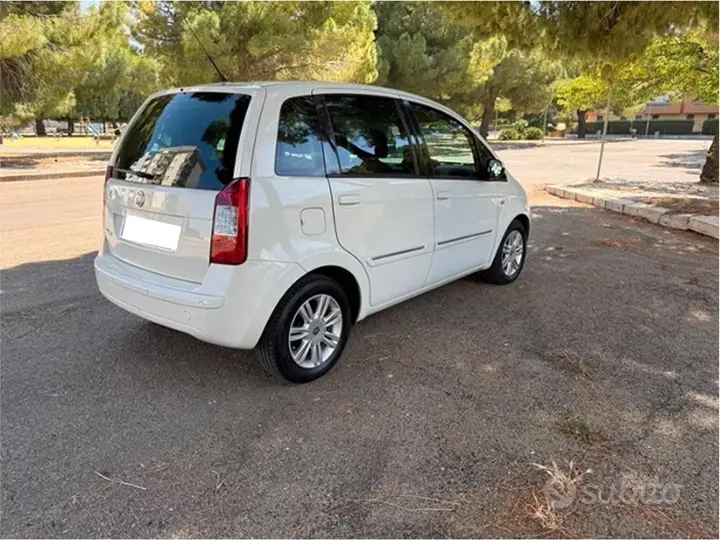 Fiat Idea 2010 photo 5