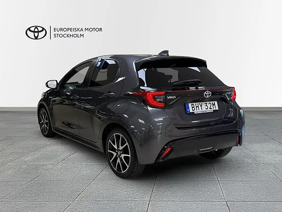 Toyota Yaris 2021 photo 2