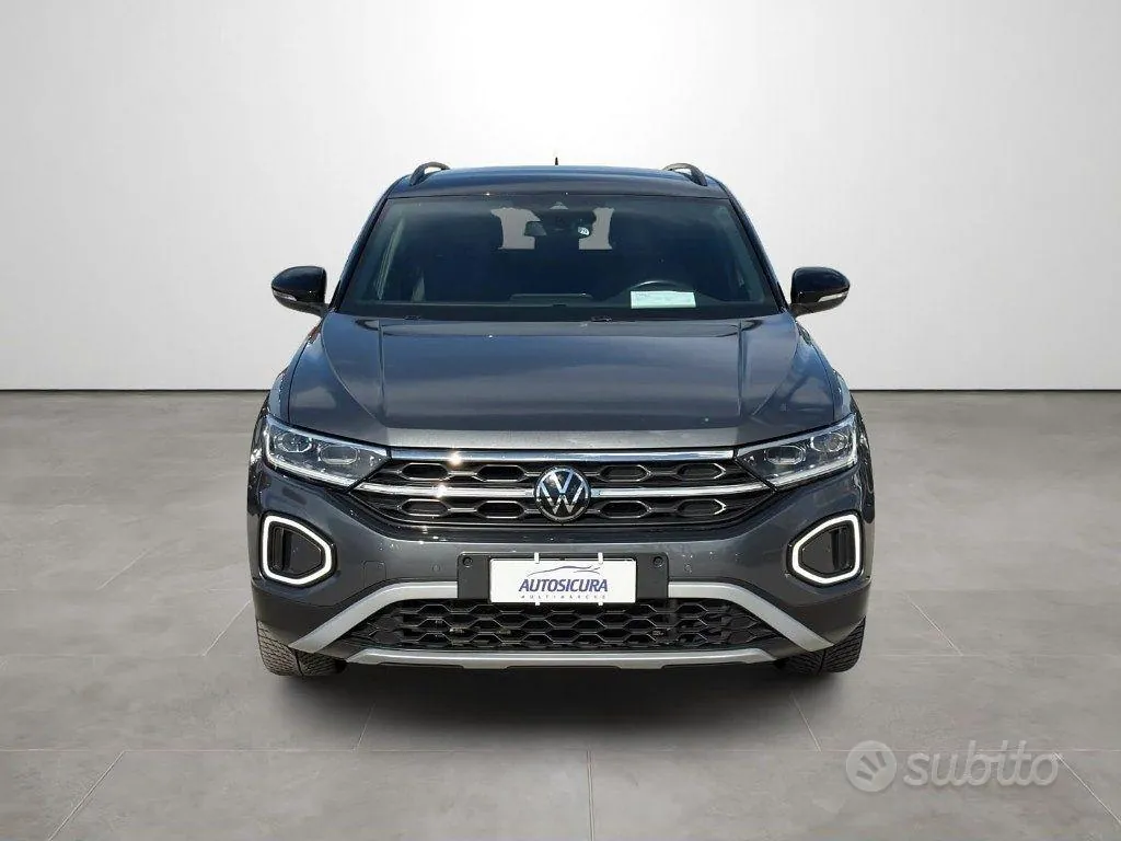 Volkswagen T-Roc 2023 photo 2
