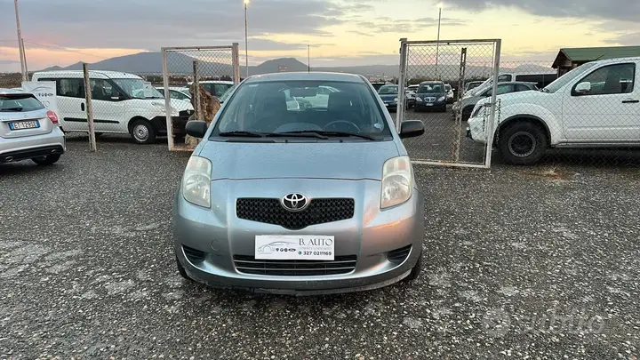 Toyota Yaris 2007 photo 4