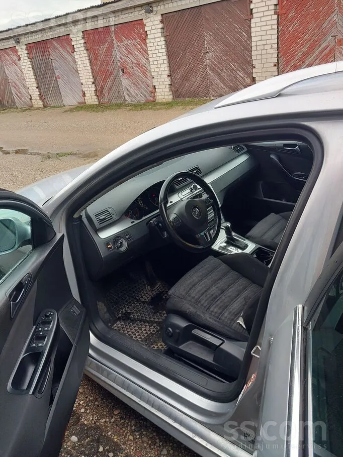 Volkswagen Passat 2009 photo 5