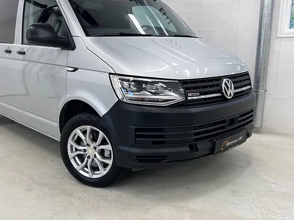 Volkswagen Transporter 2019 photo 2