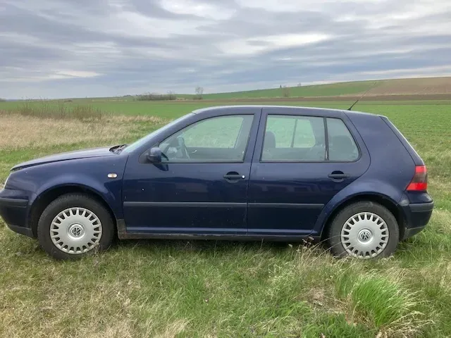 Volkswagen Golf 1999 photo 2