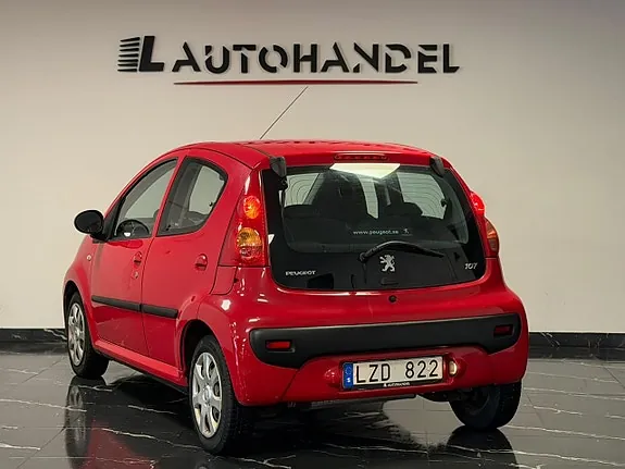 Peugeot 107 2012 photo 4