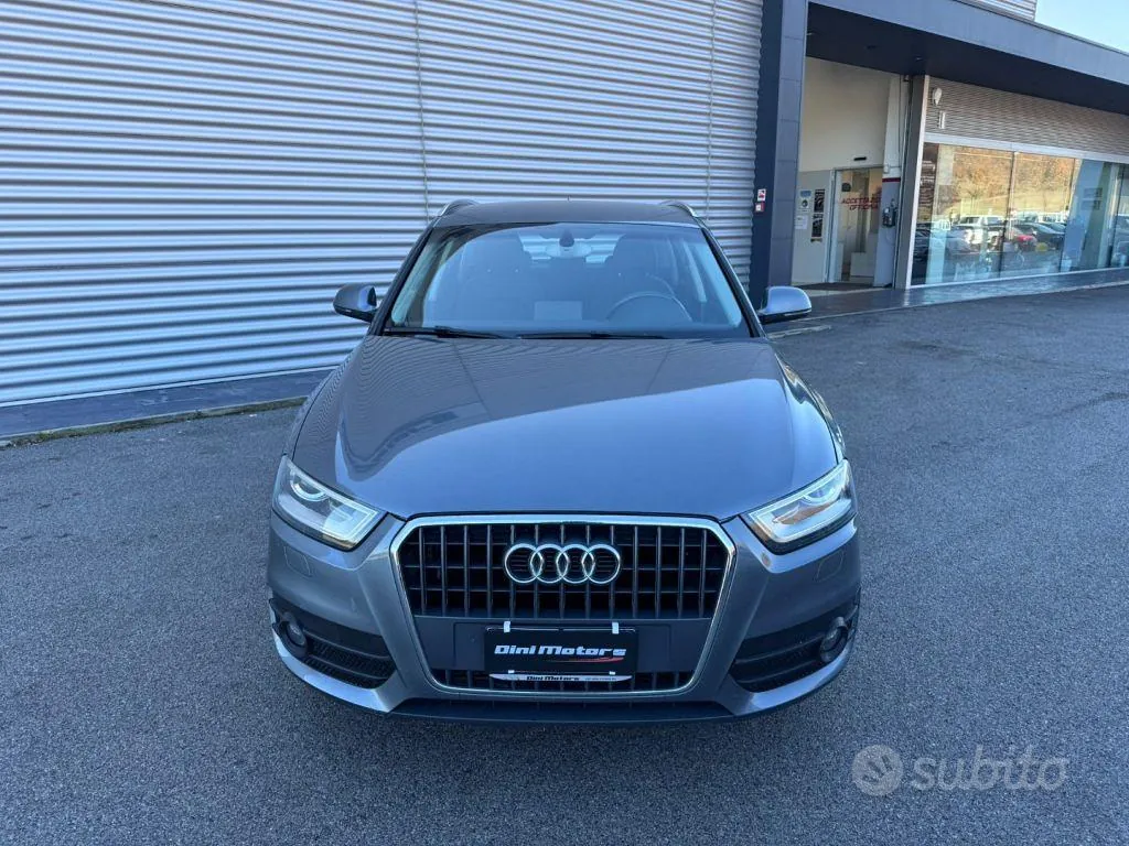 Audi Q3 2012 photo 2