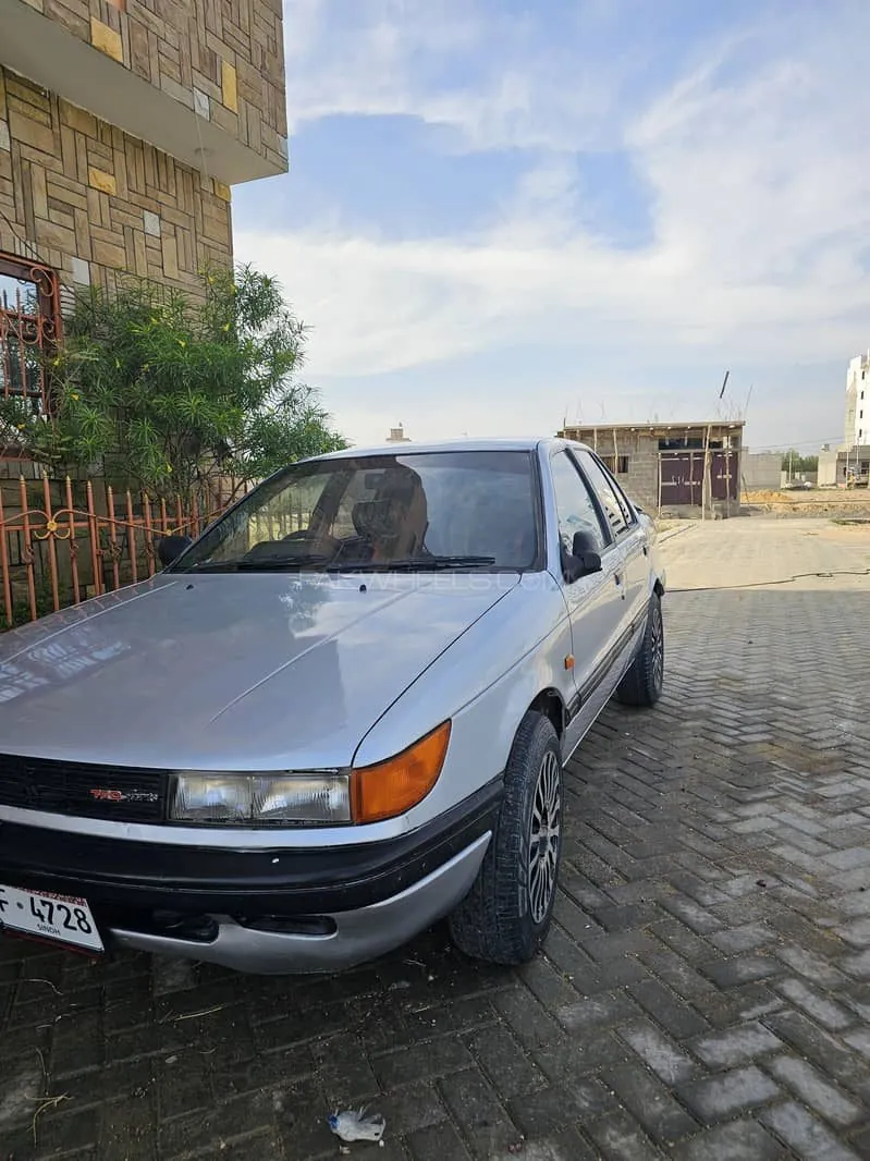 Mitsubishi Lancer