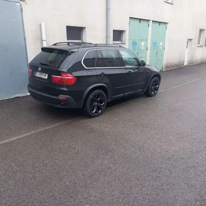 BMW X5 2010 photo 3