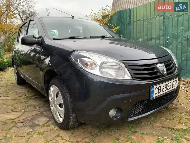 Dacia Sandero 2008 photo 3