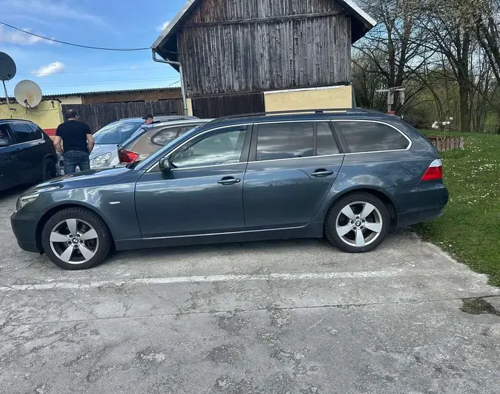 BMW 5 Series 2008 photo 2