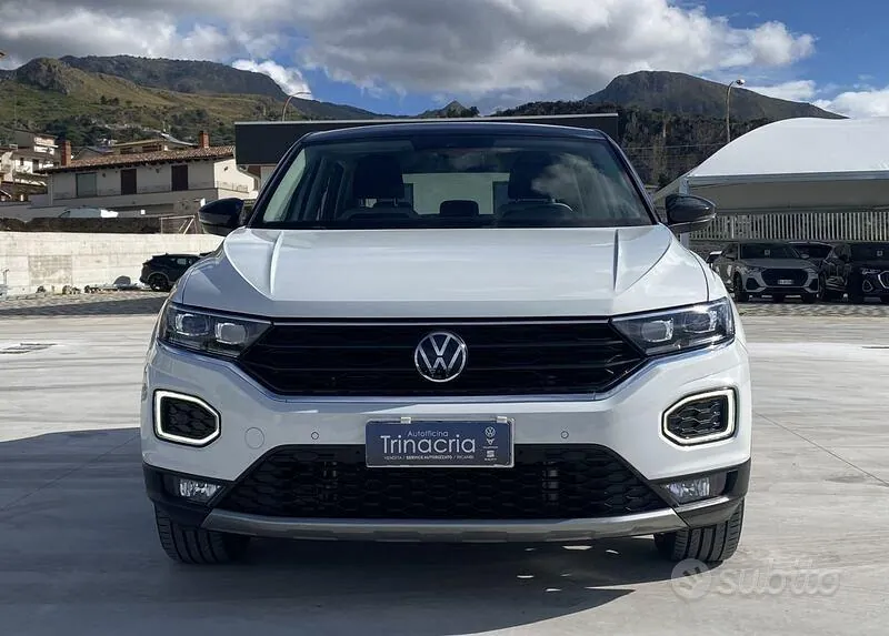 Volkswagen T-Roc 2021 photo 2