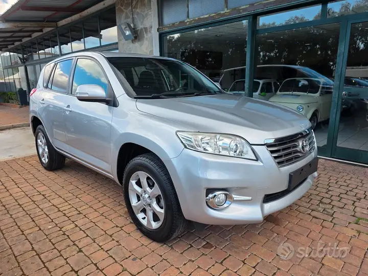 Toyota Rav4 2012 photo 3