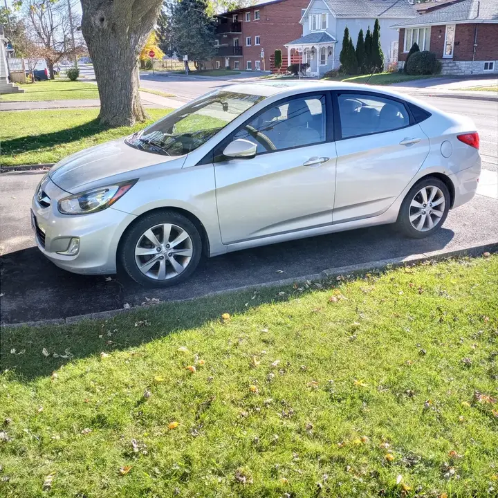 Hyundai Accent 2013 photo 2