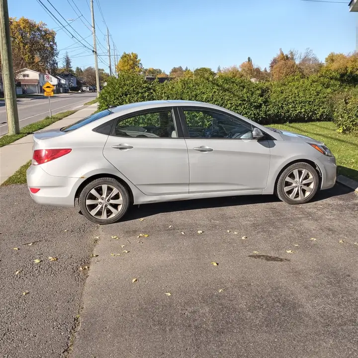 Hyundai Accent 2013 photo 3