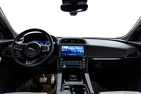 Jaguar F-Pace 2020 photo 4