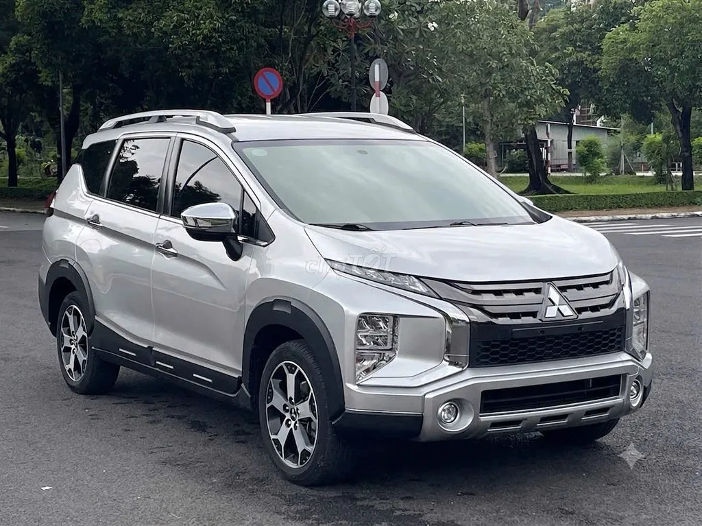 Mitsubishi Xpander Cross 2020 photo 2