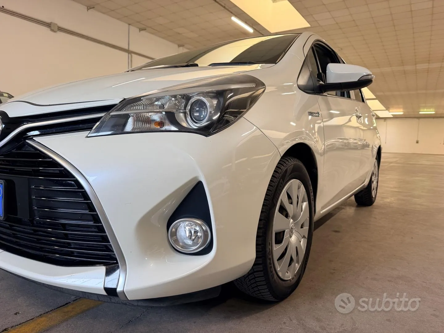 Toyota Yaris 2015 photo 4
