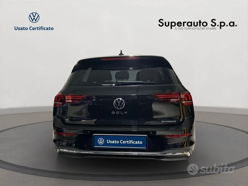 Volkswagen Golf 2025 photo 5