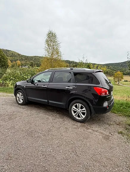 Nissan Qashqai+2 2010 photo 2