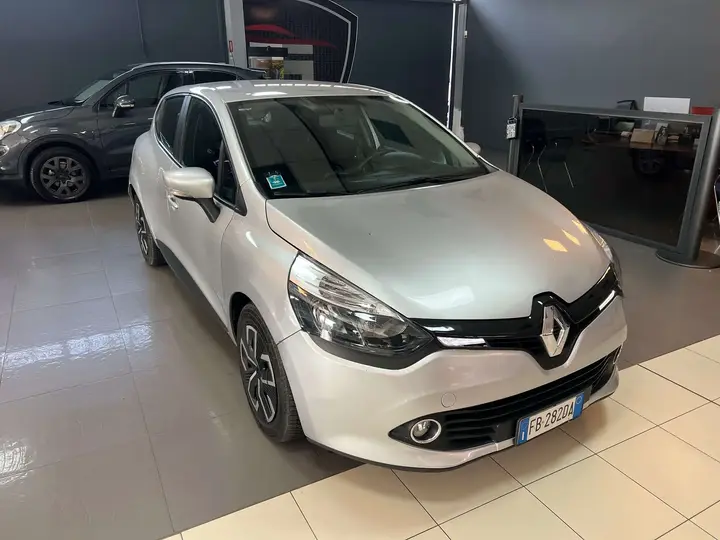 Renault Clio 2015 photo 3