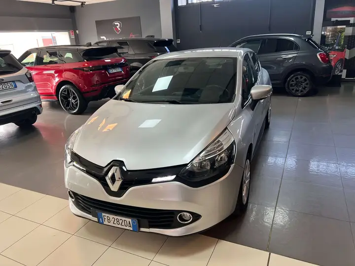 Renault Clio 2015 photo 2