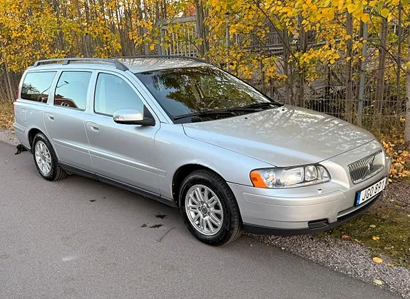 Volvo V70 2007 photo 2