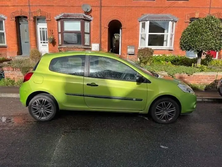 Renault Clio 2009 photo 4
