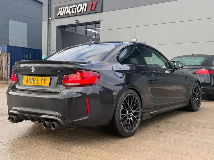 BMW M2 2016 photo 2