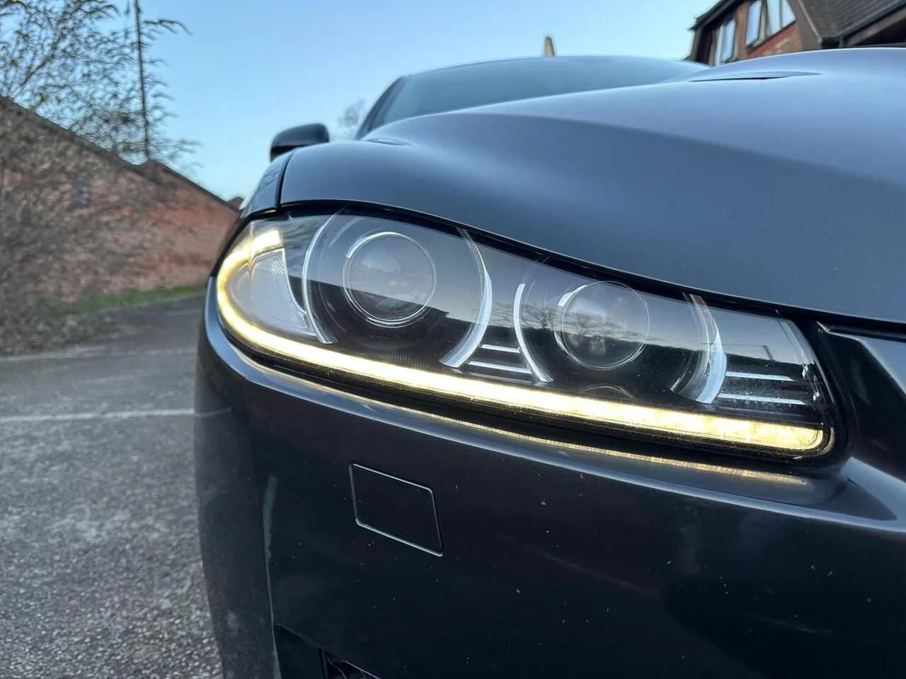 Jaguar Xf 2012 photo 2