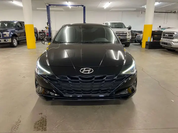 Hyundai Elantra 2021 photo 2