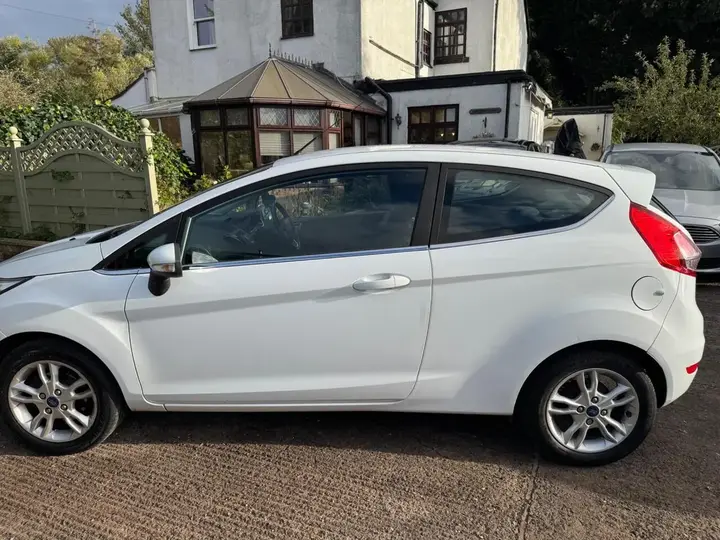 Ford Fiesta 2016 photo 5