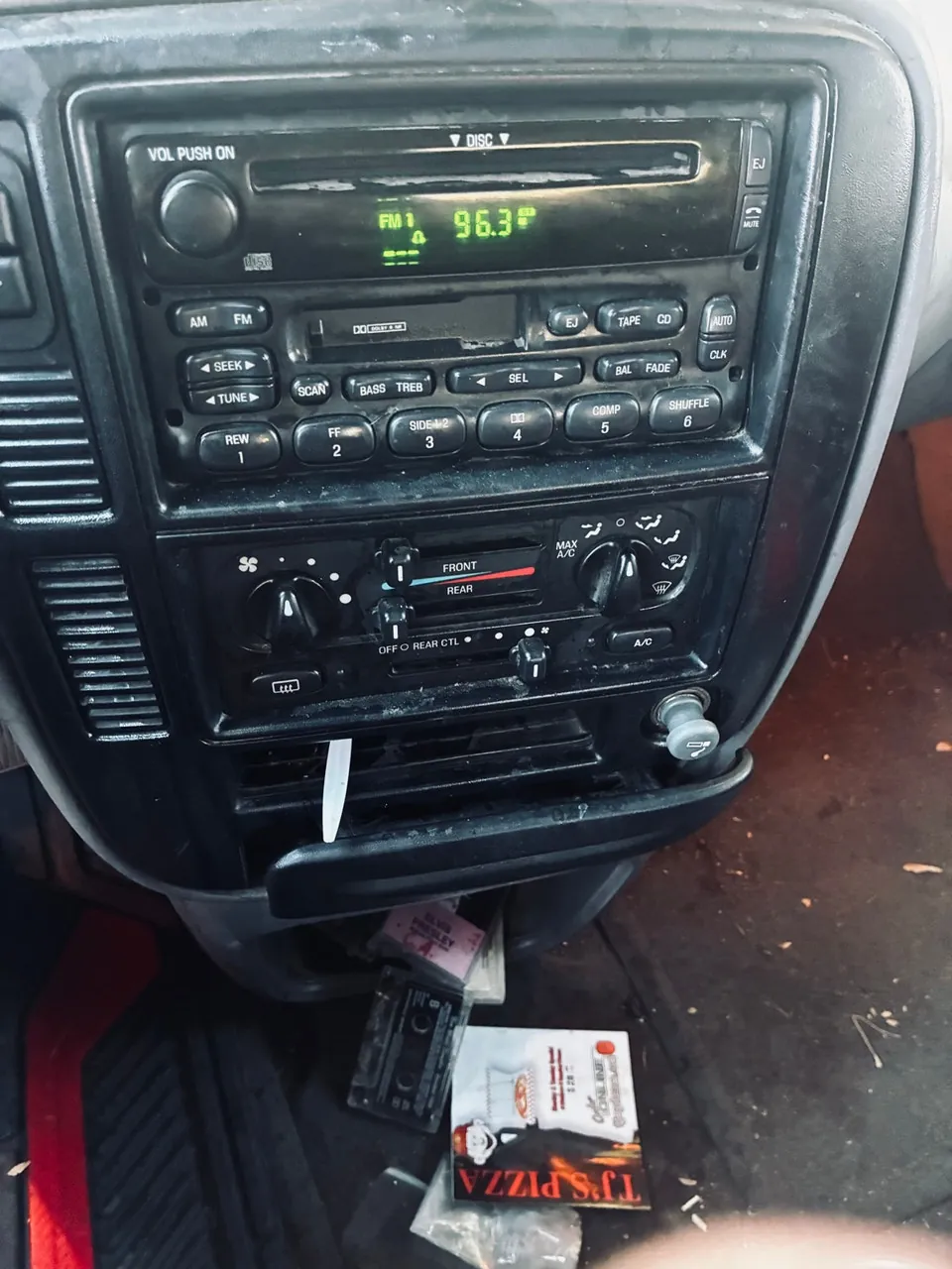 Ford Windstar 2000 photo 2