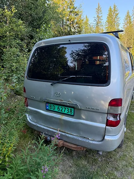 Toyota Hiace 2010 photo 4