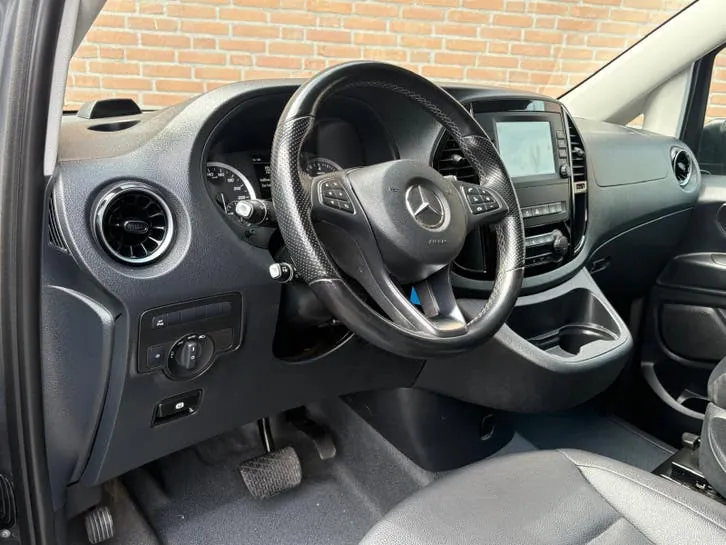 Mercedes-Benz Vito 2022 photo 2