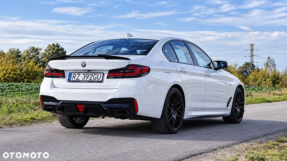 BMW Seria 5 G30 2021 photo 4