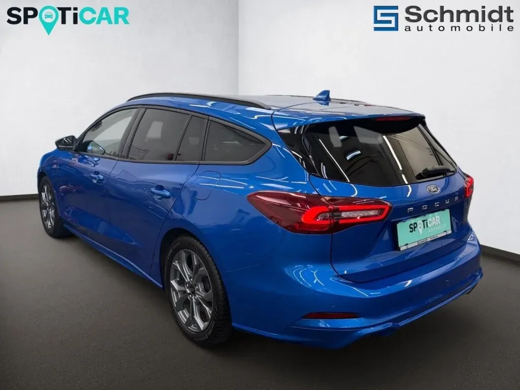 Ford Focus 2024 photo 2